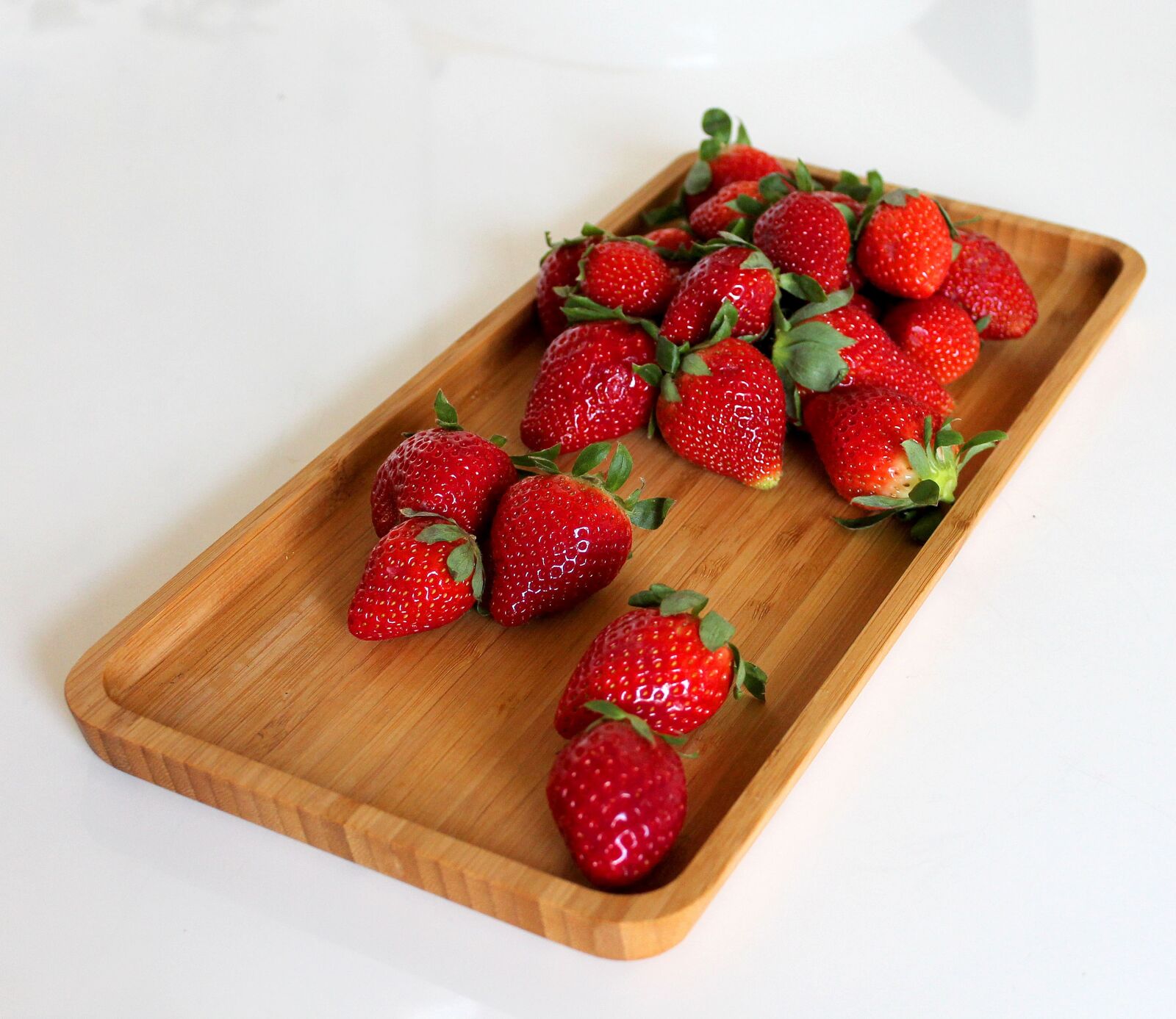 Canon EOS 1100D (EOS Rebel T3 / EOS Kiss X50) sample photo. Strawberry, fruits, fruit photography