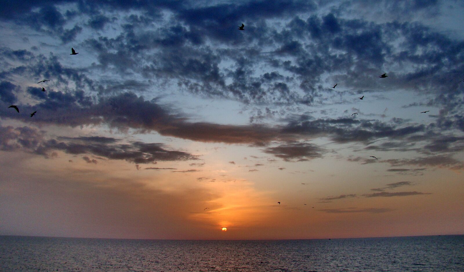 Sony Cyber-shot DSC-H50 sample photo. Sunset, ocean, atlantic photography