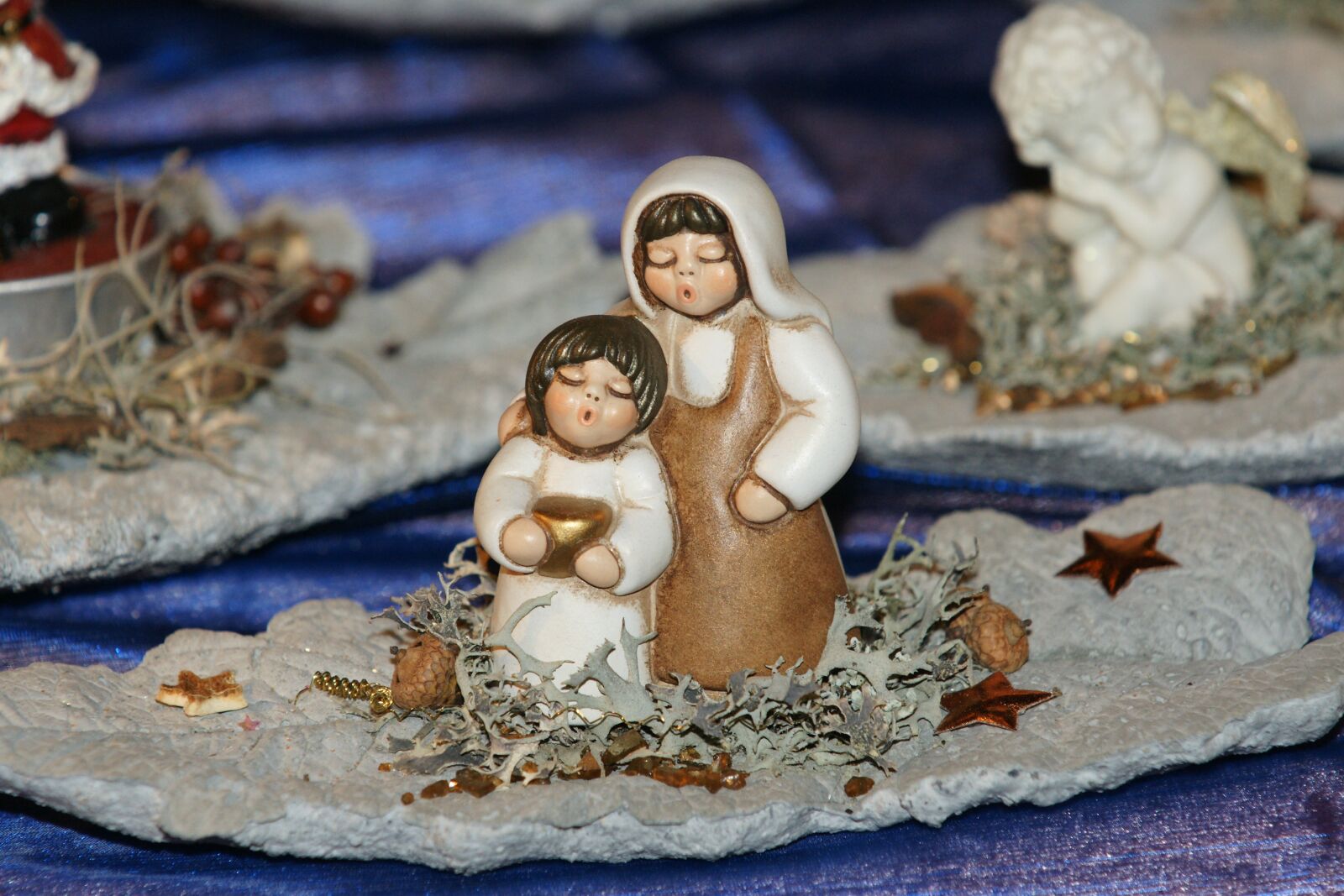 Sony Alpha DSLR-A700 sample photo. Christmas, sing, figures photography