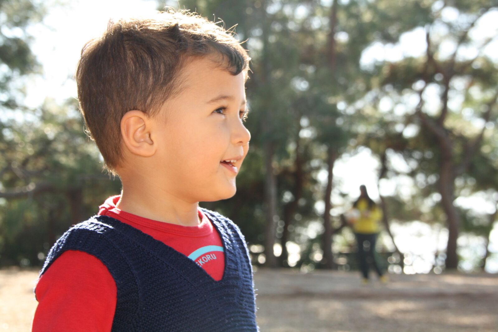 Canon EOS 1000D (EOS Digital Rebel XS / EOS Kiss F) sample photo. Boy, happy boy, child photography