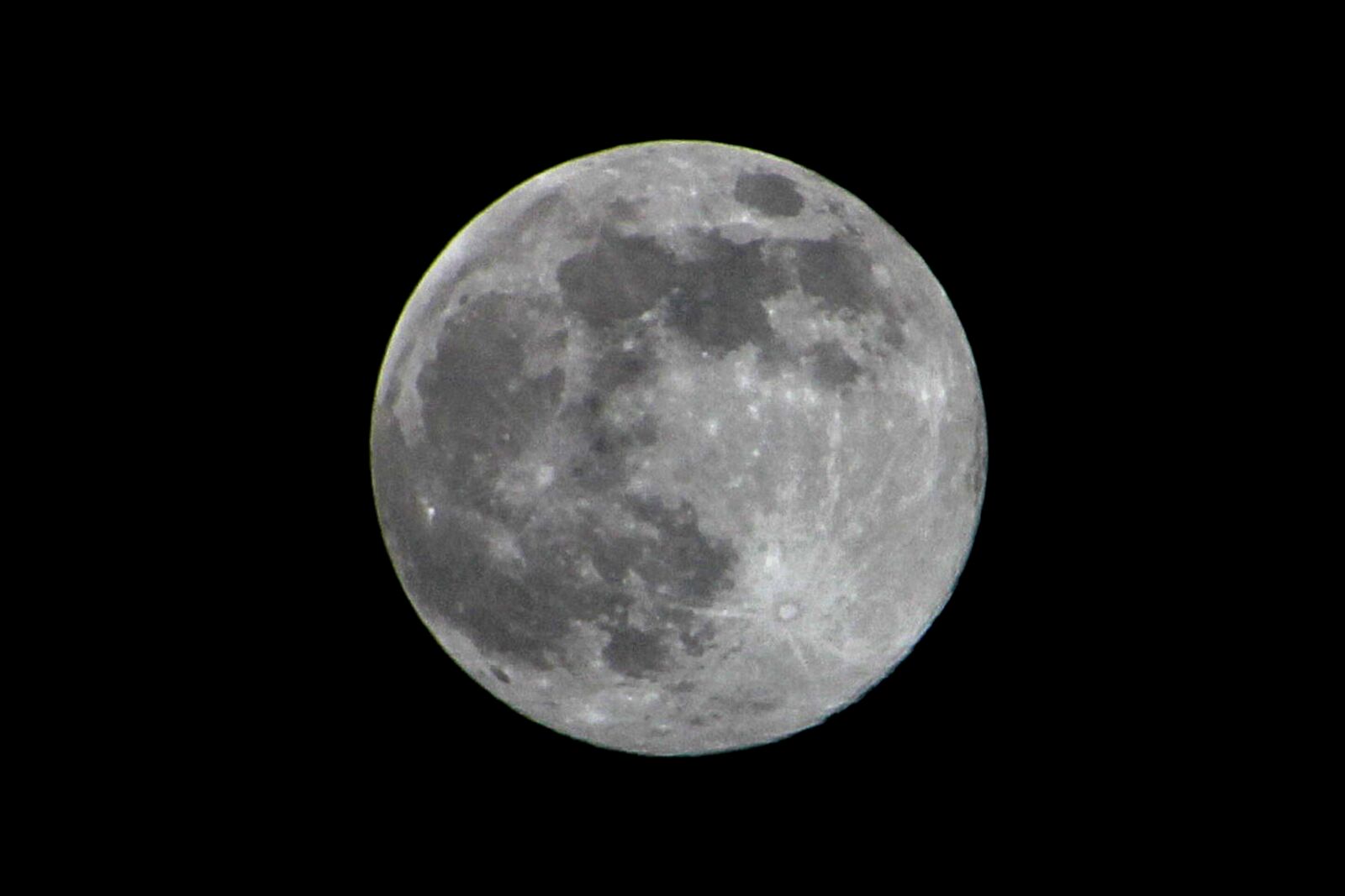 Canon EOS 60D sample photo. Full moon, super moon photography