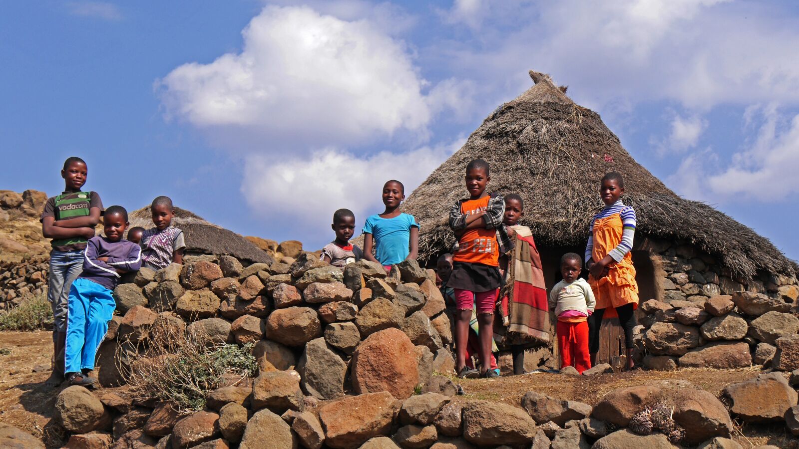 Panasonic Lumix DMC-GH3 sample photo. Lesotho, bergdorf, children photography