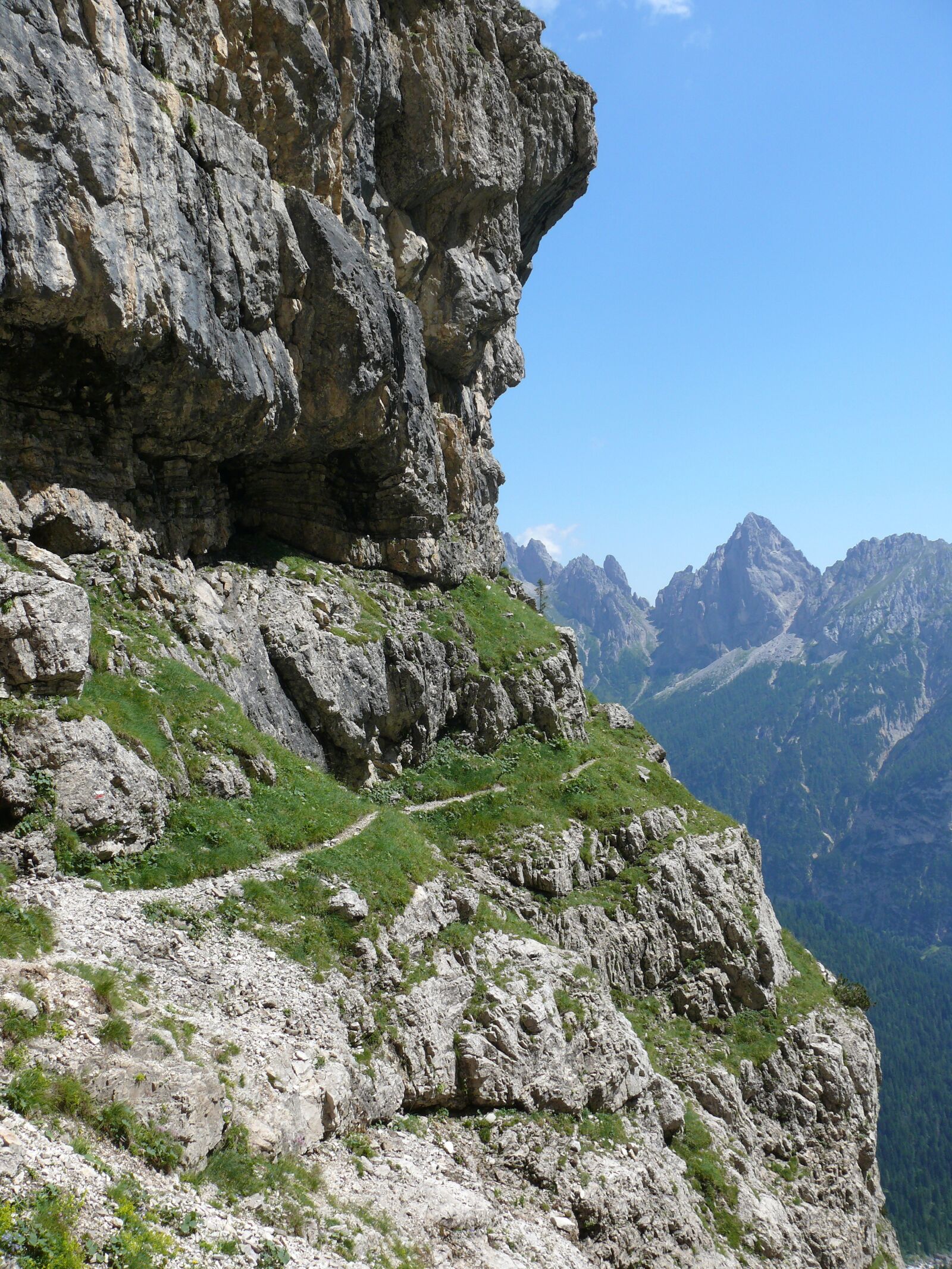 Panasonic DMC-FZ50 sample photo. Mountains, dolomites, climb photography