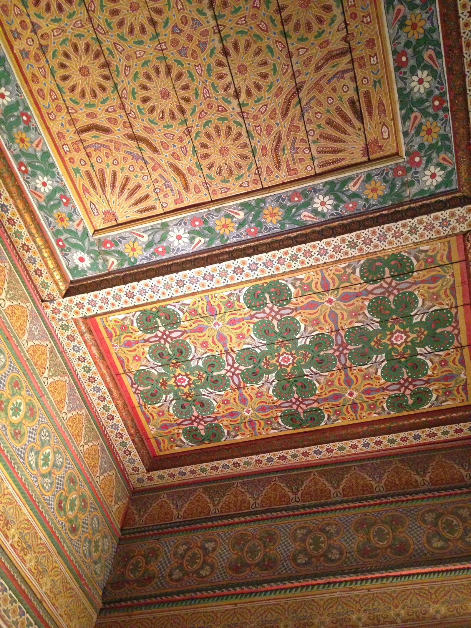 iPhone 5 back camera 4.12mm f/2.4 sample photo. Morocco, tiles, ceiling photography