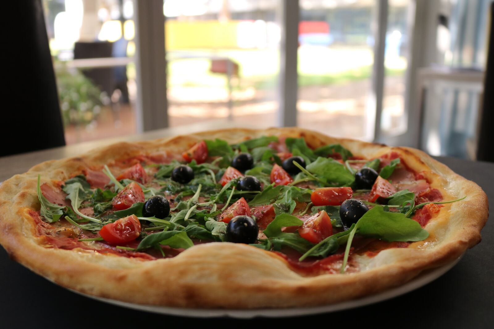 Canon EOS 750D (EOS Rebel T6i / EOS Kiss X8i) sample photo. Pizza, food, italian photography