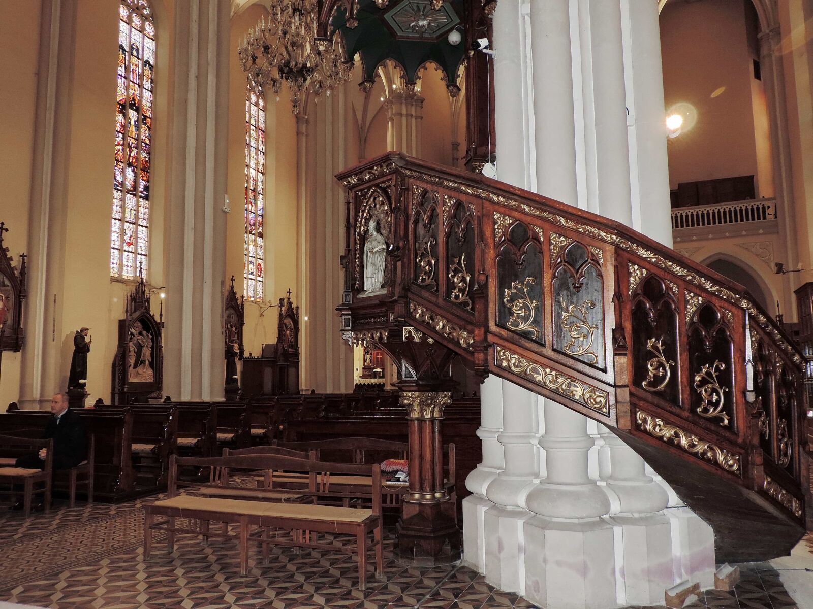Nikon Coolpix P520 sample photo. Cathedral, catholic, furniture, interior photography