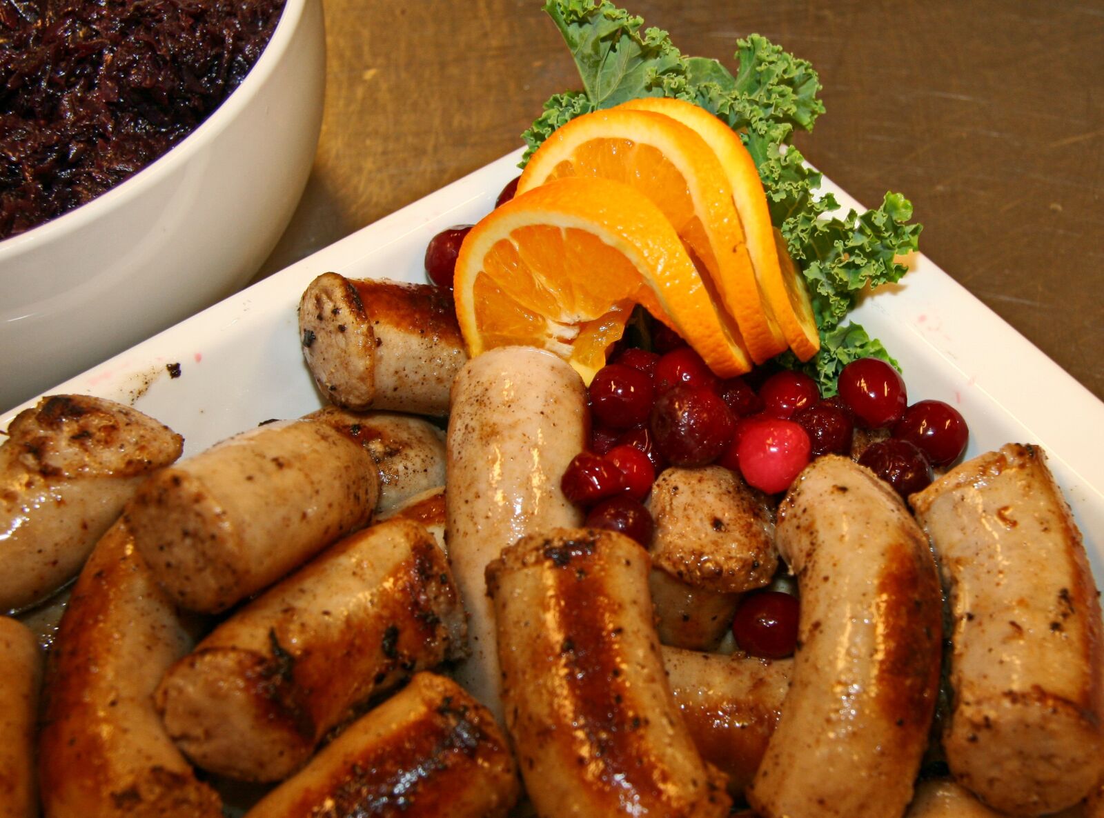 Canon EOS 20D sample photo. Medisterpølse, sausage, orange photography