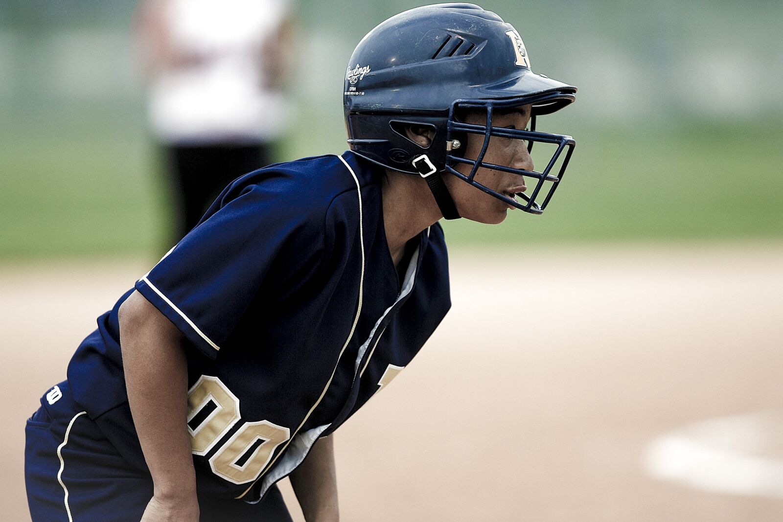 Canon EF 300mm F2.8L IS USM sample photo. Softball, runner, player photography