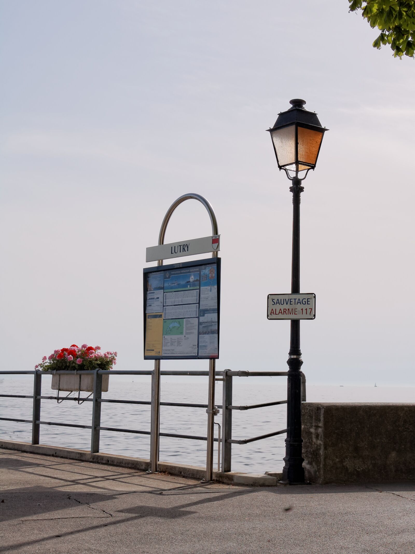 Nikon D50 sample photo. Jetty, lutry, information photography