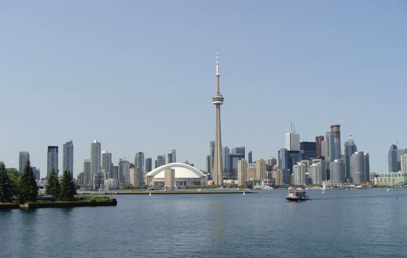Sony Cyber-shot DSC-H10 sample photo. Toronto, skyline, canada photography