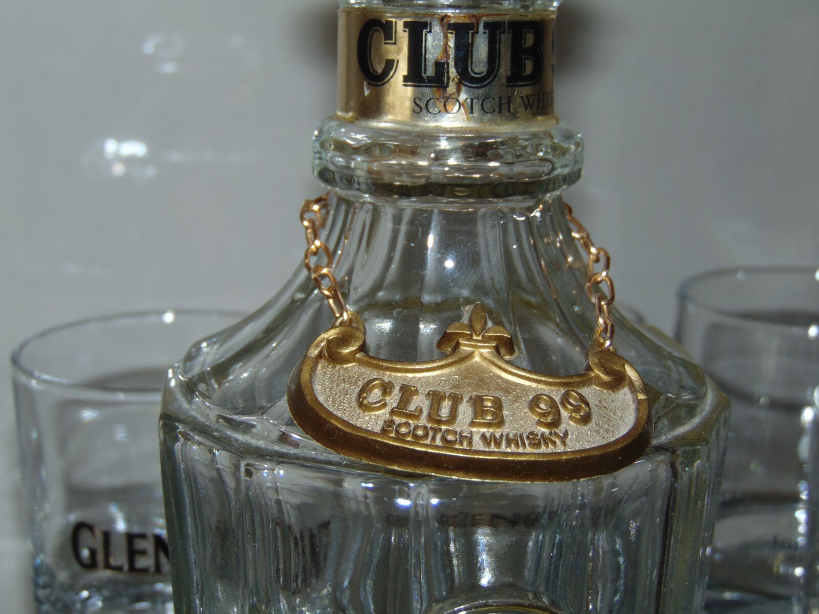 Sony Cyber-shot DSC-H300 sample photo. Whiskey, glass, alcohol photography