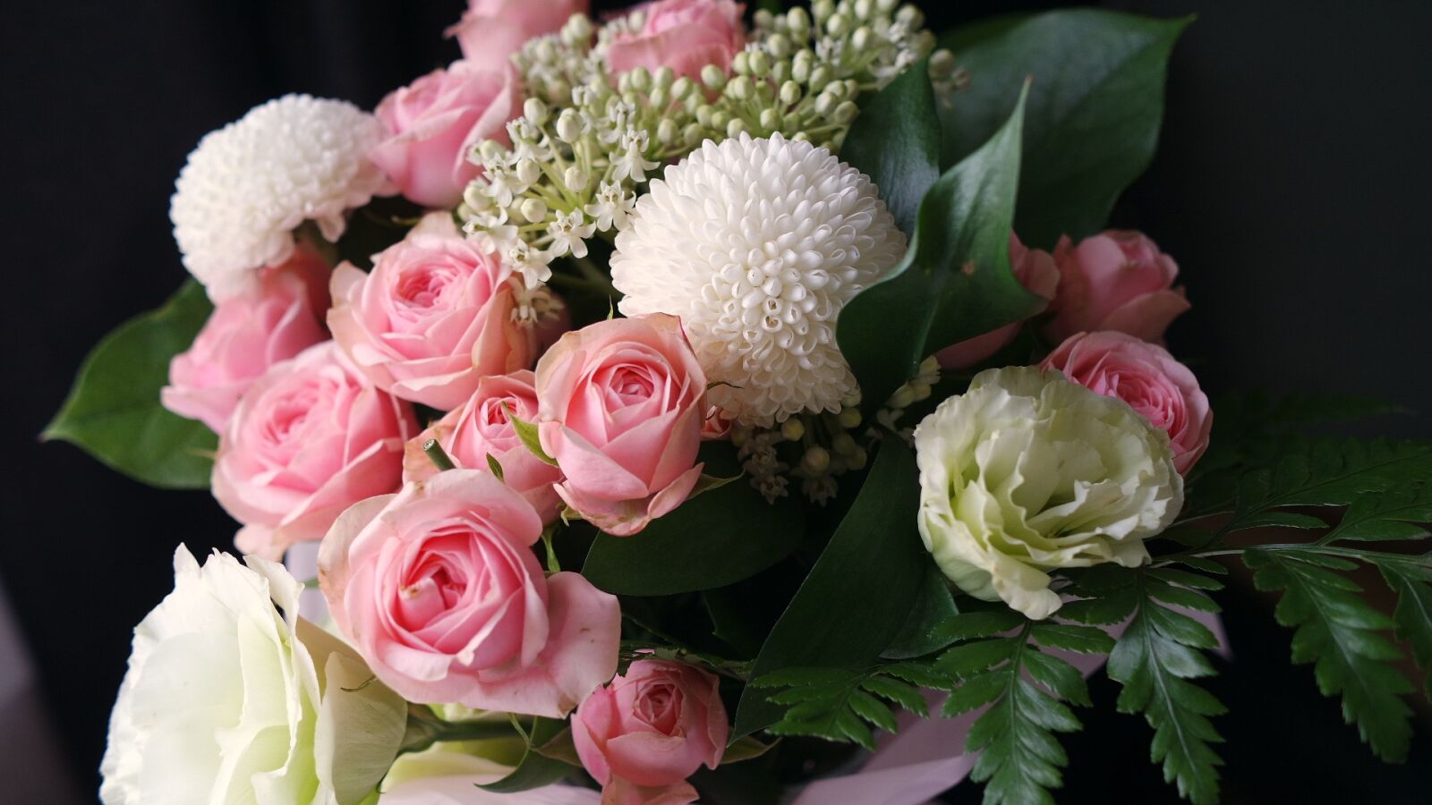 Samsung NX mini + NX-M 17mm F1.8 sample photo. Flowers, bouquet, pink photography