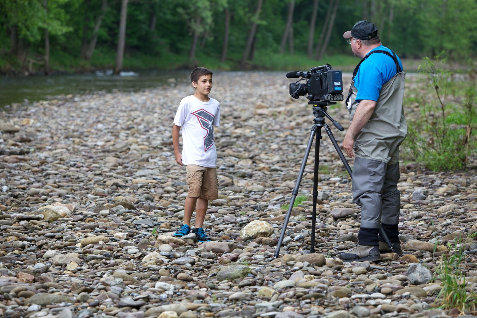 Canon EOS 5D Mark II sample photo. Student, interviewed, outdoor, education photography