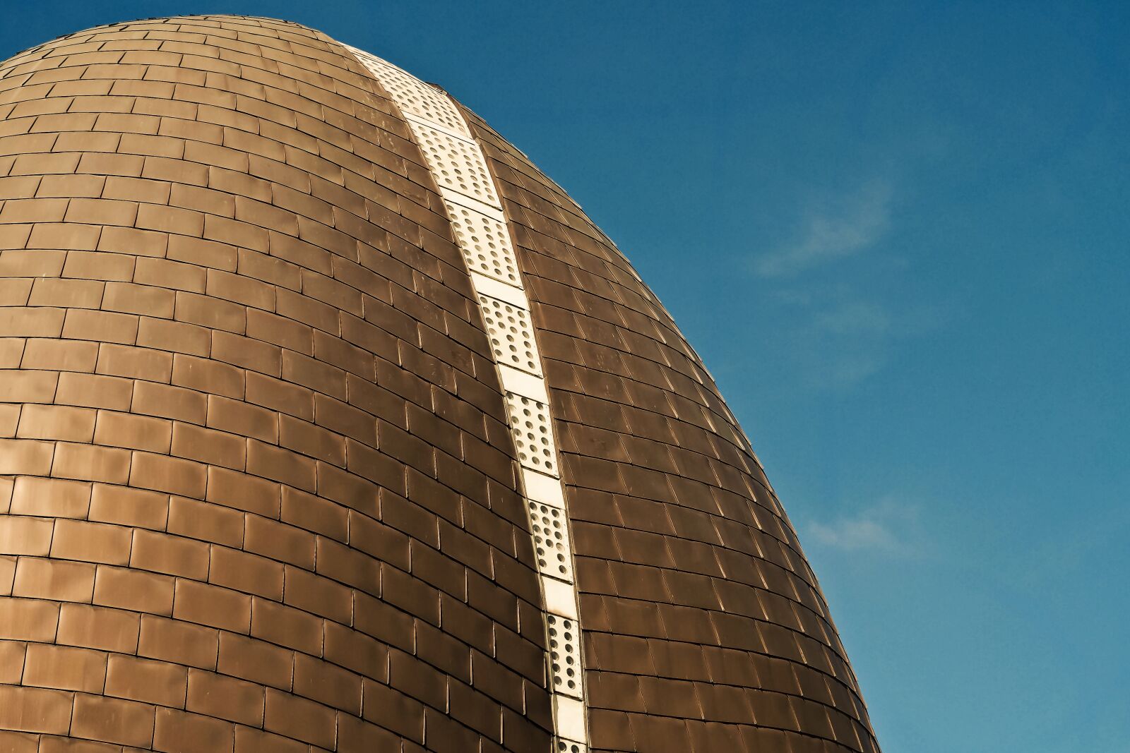 Olympus OM-D E-M10 sample photo. Architecture, sky, travel photography