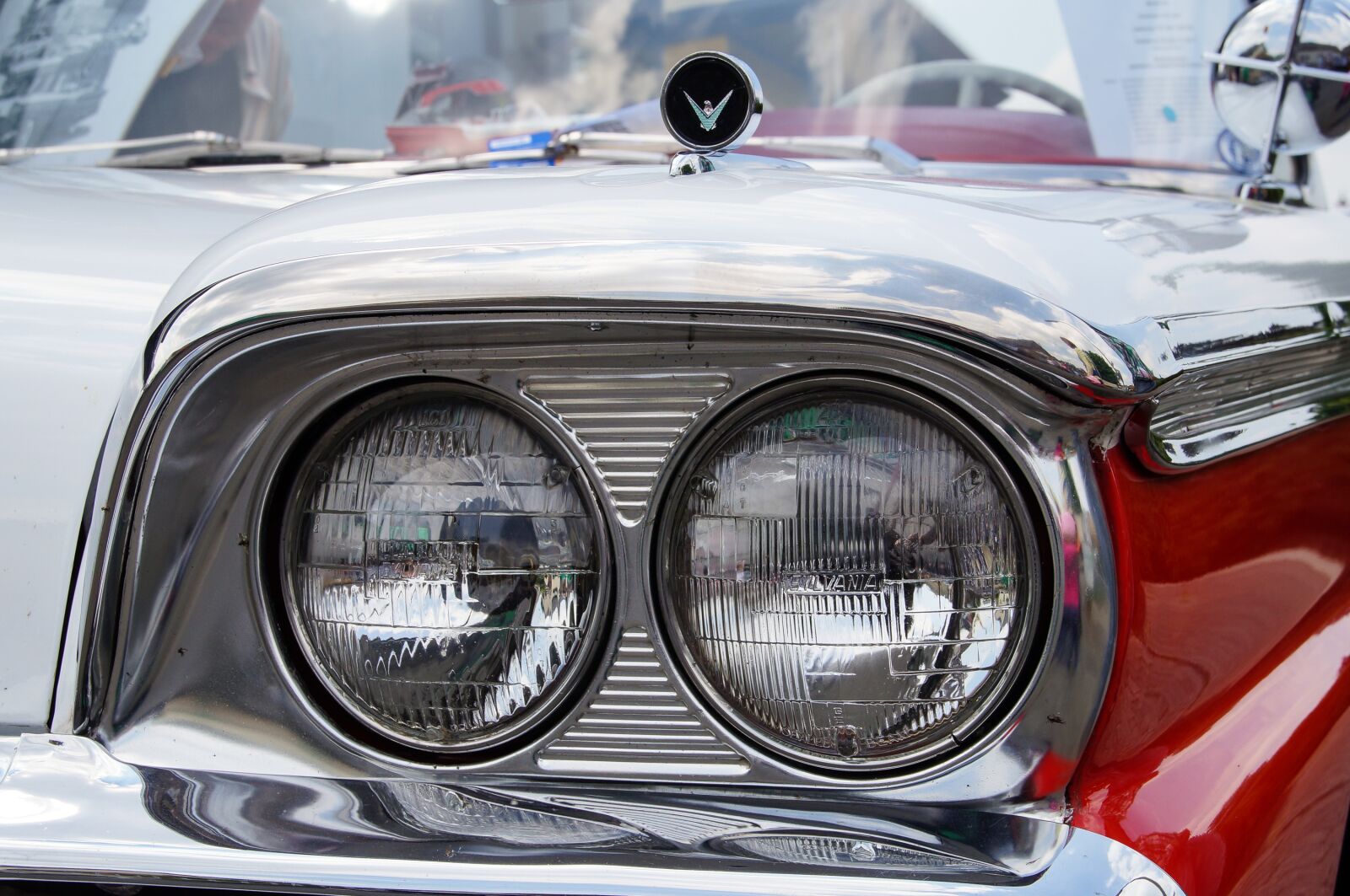 Sony SLT-A37 sample photo. Classic, car, auto photography