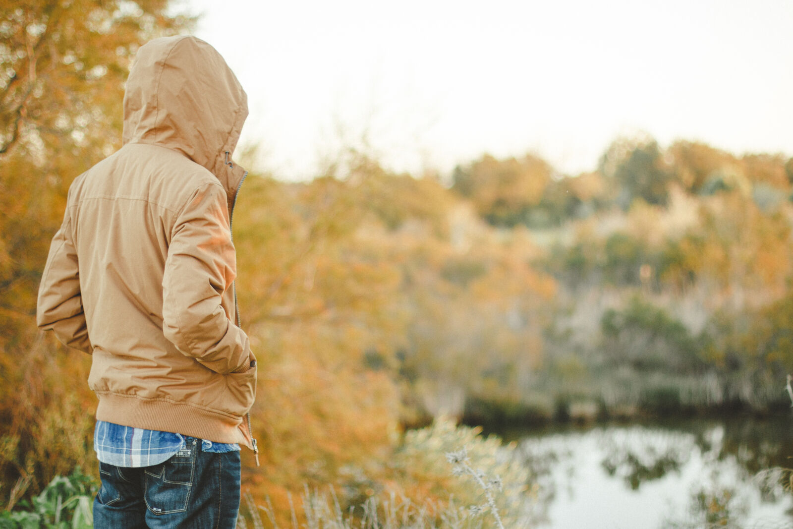 Canon EOS 70D + Canon EF 50mm F1.4 USM sample photo. Cold, autumn, guy, fall photography
