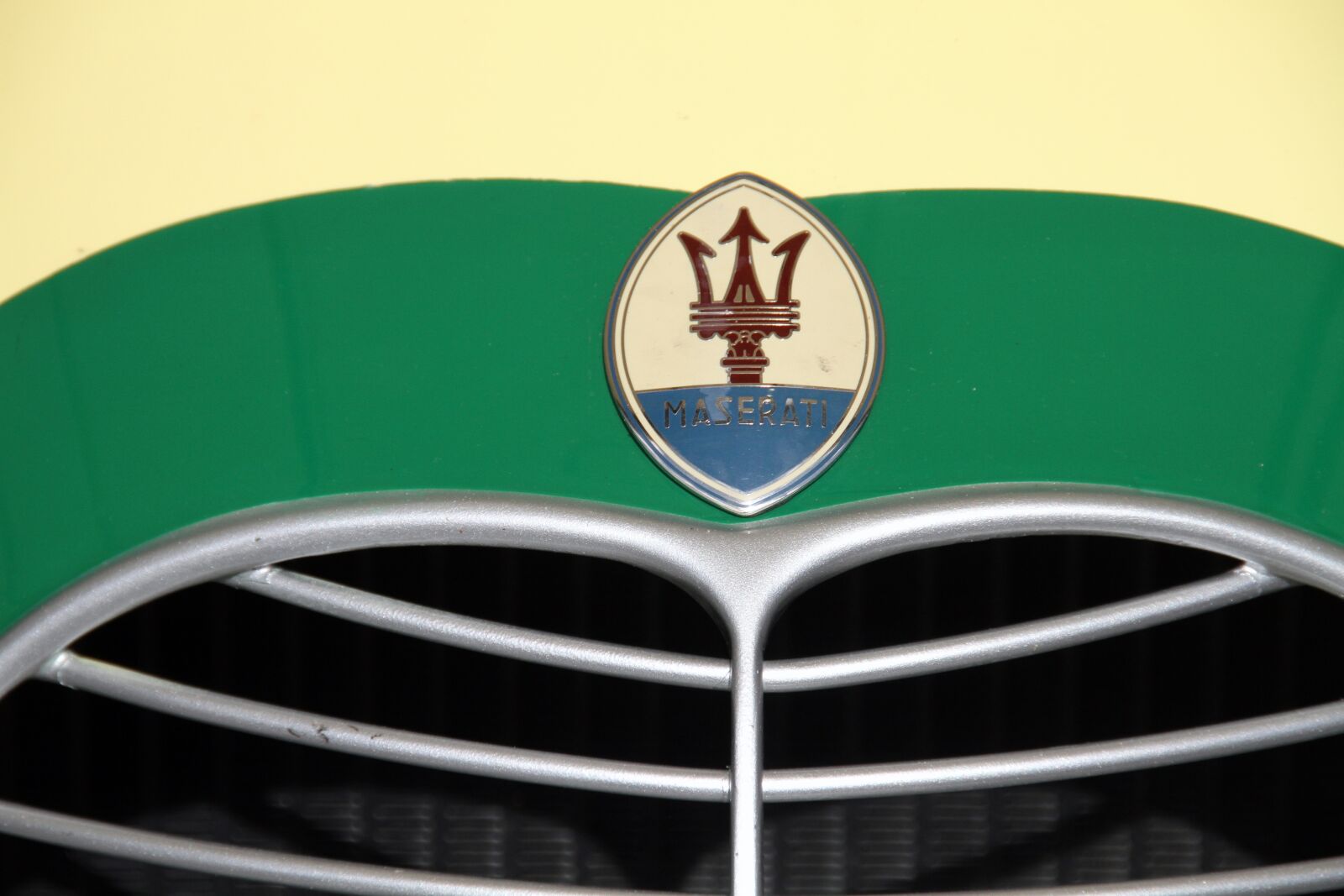 Canon EOS 7D sample photo. Maserati, radiator grill, goodwood photography