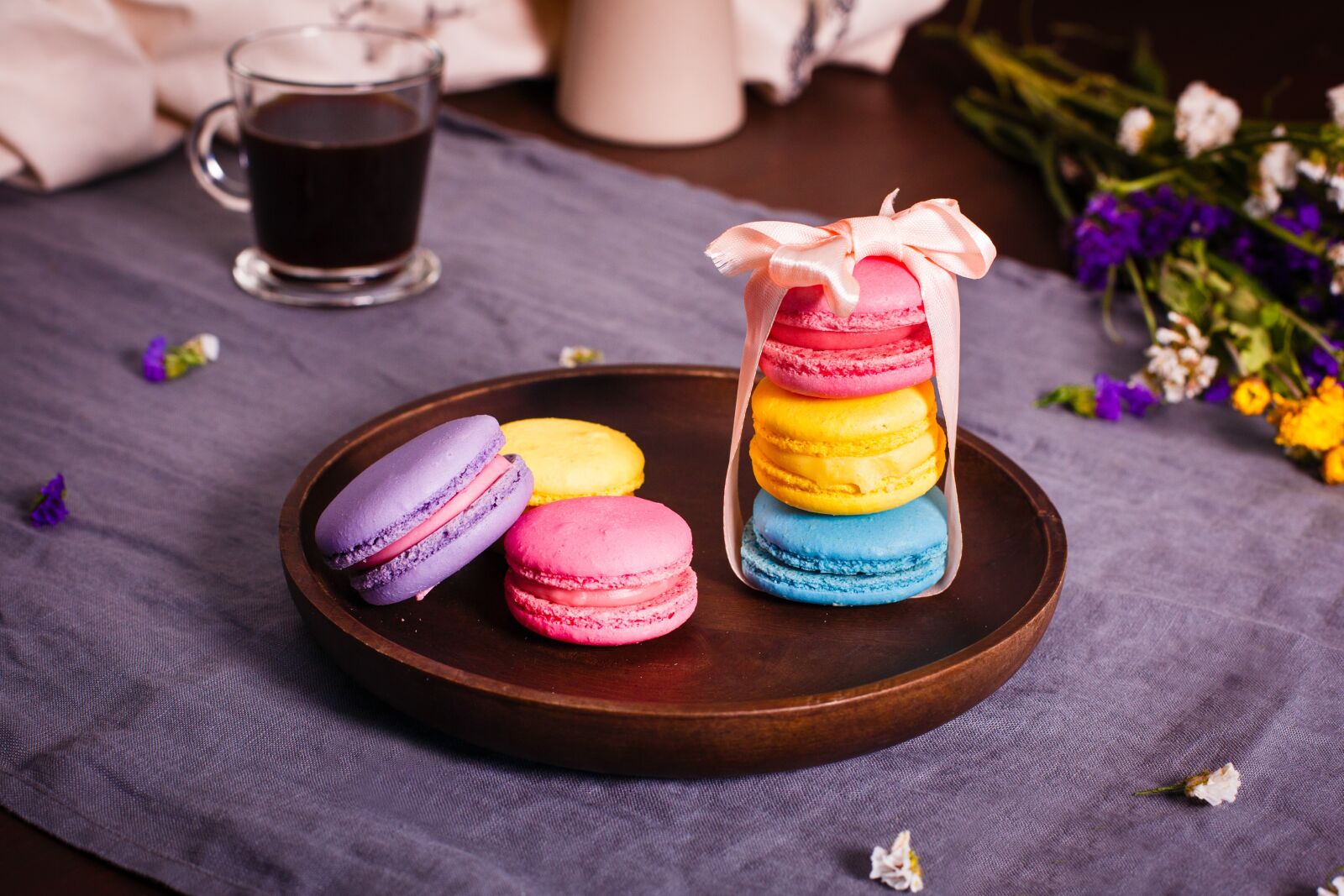 Canon EF 50mm F1.4 USM sample photo. Macarons, macaruns, dessert photography