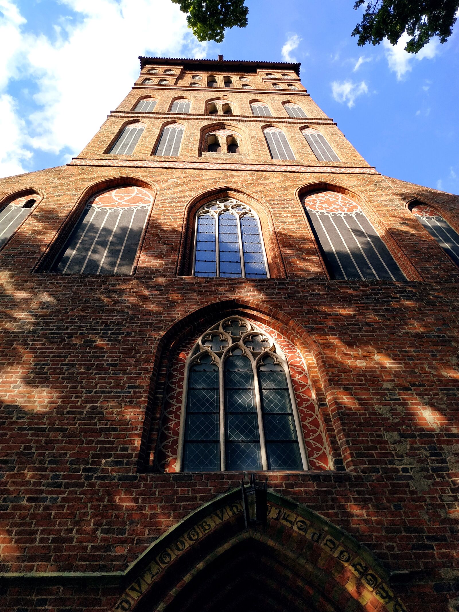 Xiaomi Redmi Note 6 Pro sample photo. Toruń, church, gothic photography