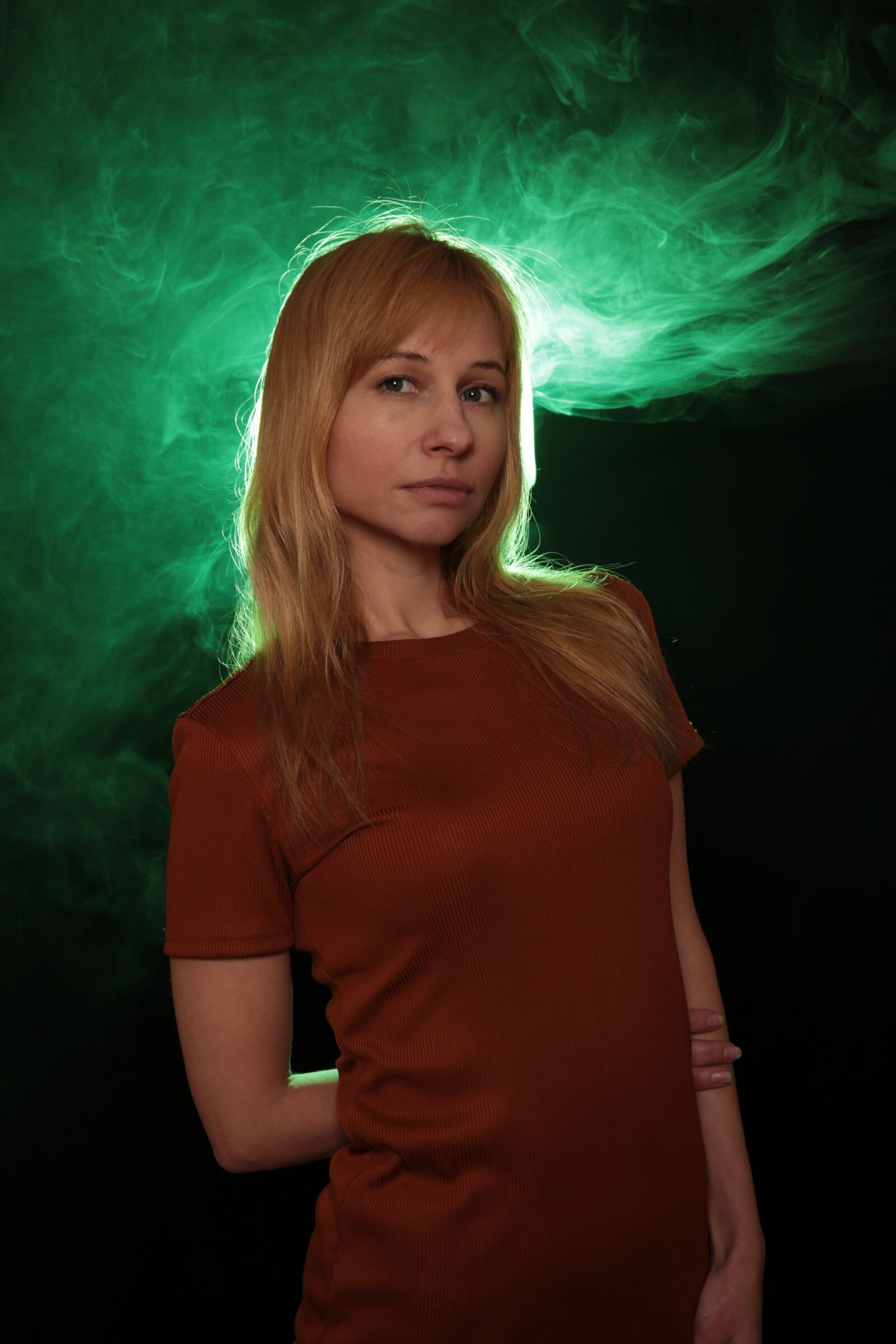 Canon EF 24-70mm F2.8L II USM sample photo. Smoke, girl, portrait photography