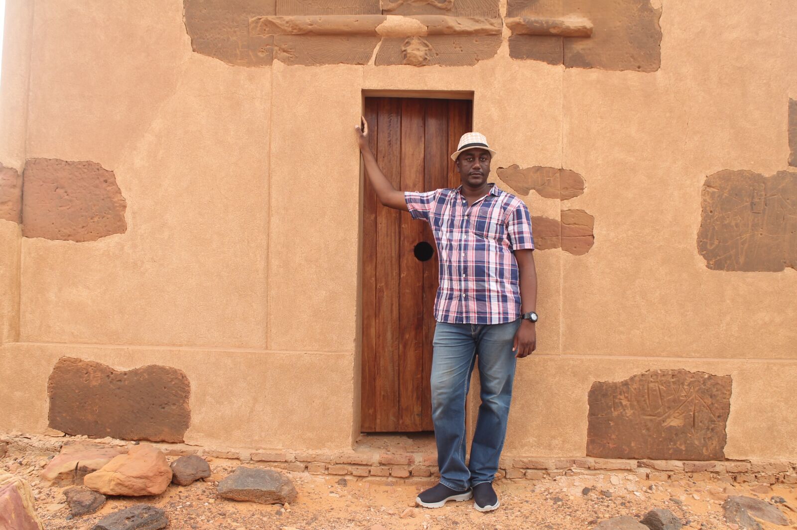 Canon EOS 1100D (EOS Rebel T3 / EOS Kiss X50) sample photo. North, sudan, pyramids photography