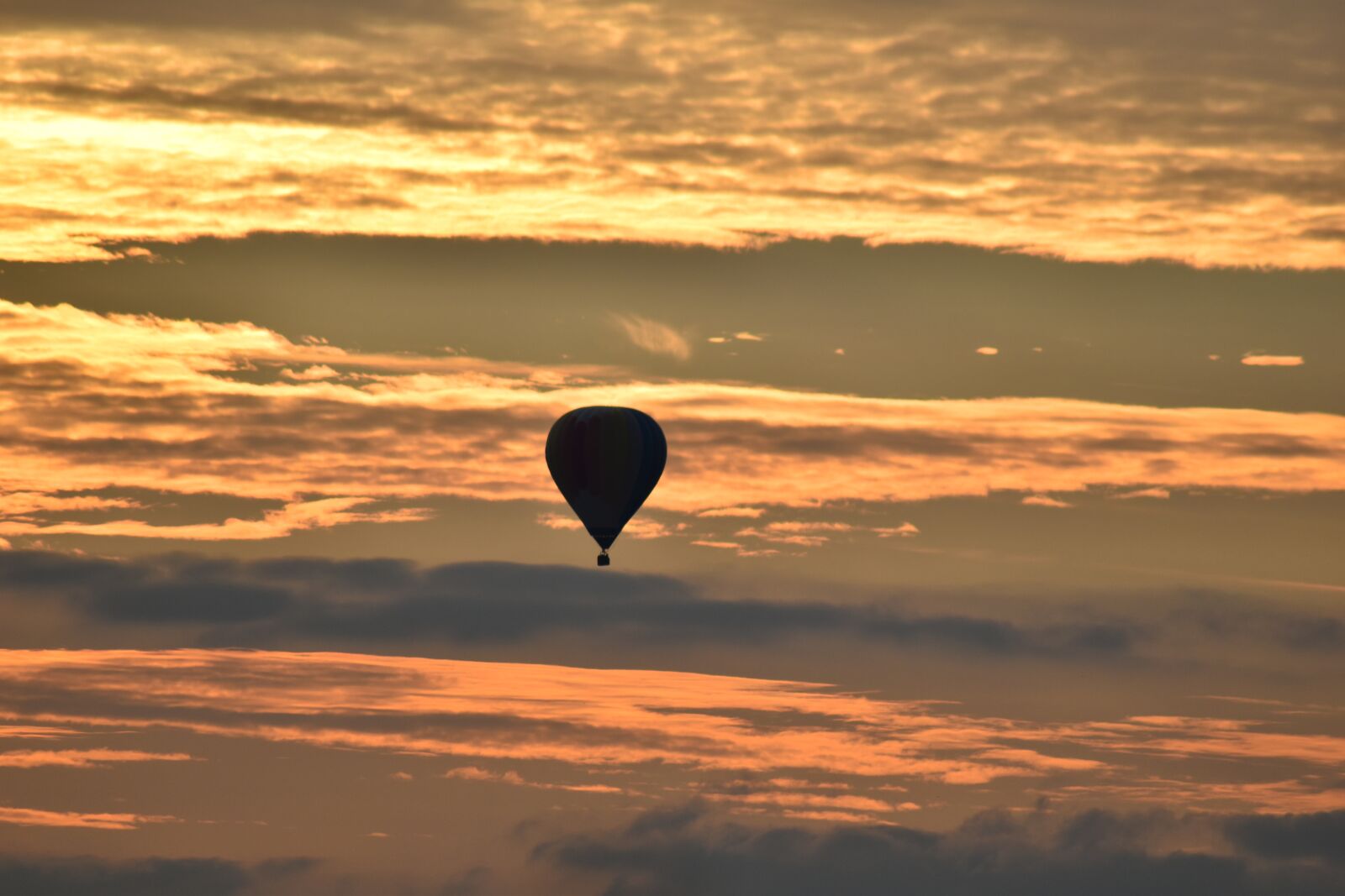 Nikon D3500 sample photo. Evening red, hot air photography