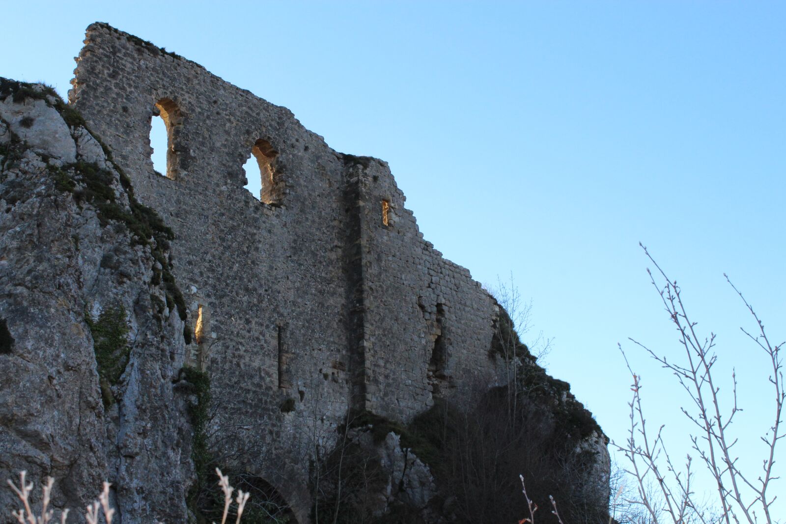 Canon EOS 1300D (EOS Rebel T6 / EOS Kiss X80) sample photo. Roquefixade, castle, cathar photography