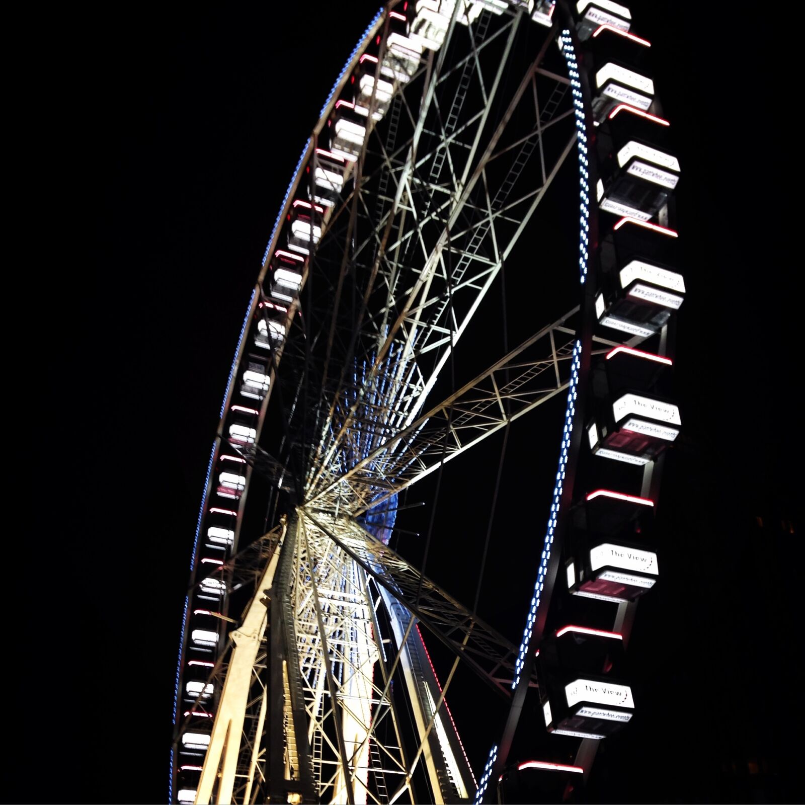 iPhone 5c back camera 4.12mm f/2.4 sample photo. Wheel, rotterdam, city photography