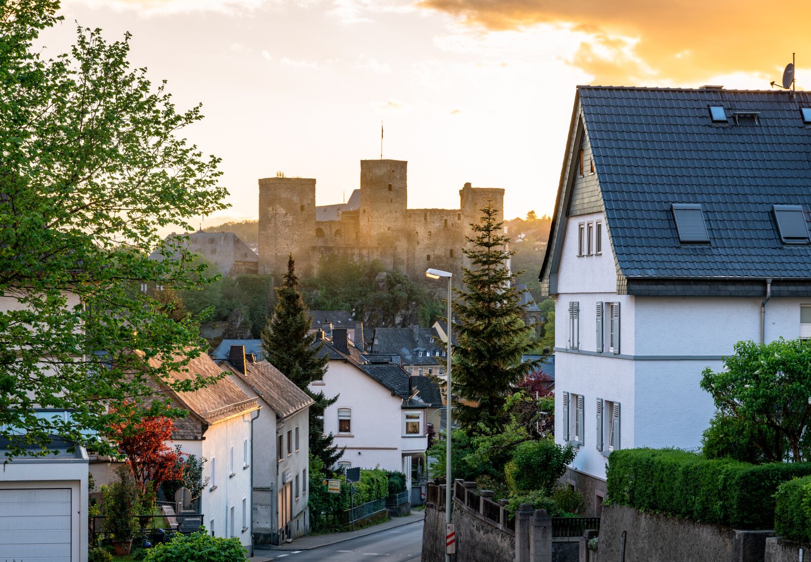 Tamron 28-75mm F2.8 Di III RXD sample photo. Runkel, germany, castle photography