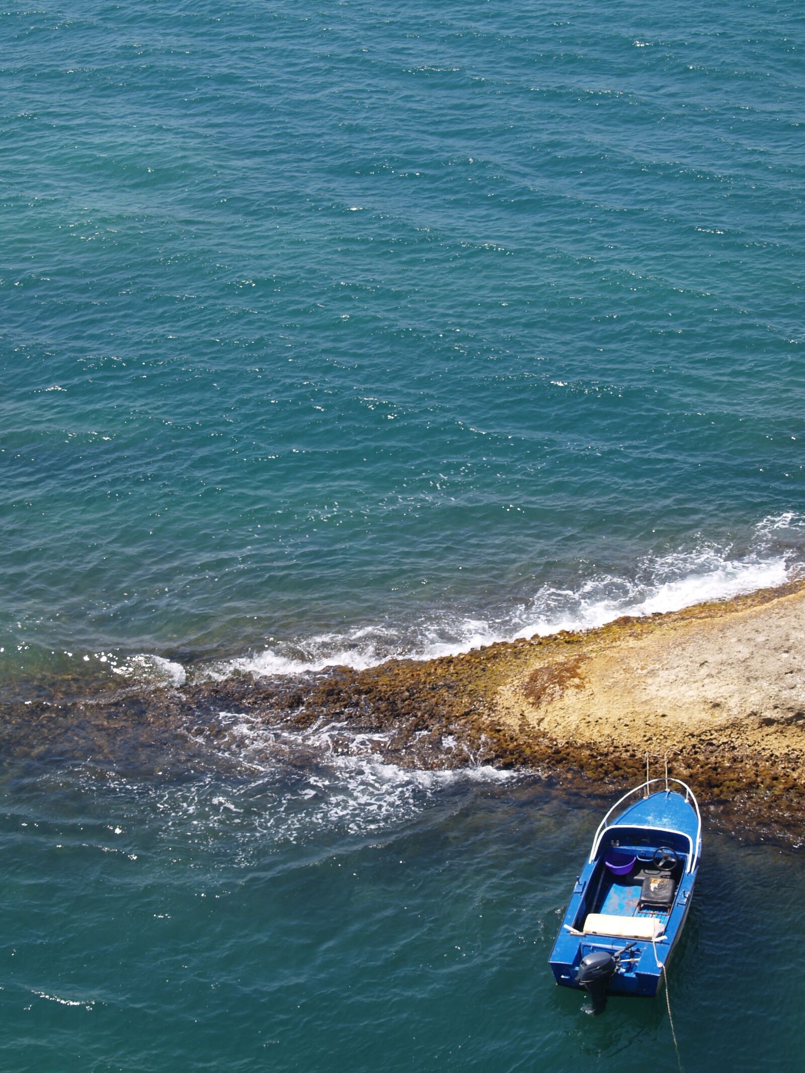 Olympus E-330 (EVOLT E-330) sample photo. Boat, sea, ocean photography