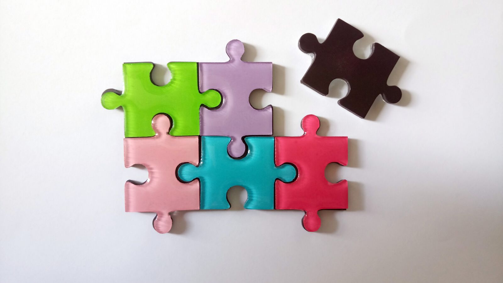 SHIFT 6M sample photo. Puzzle, cooperation, outsider photography