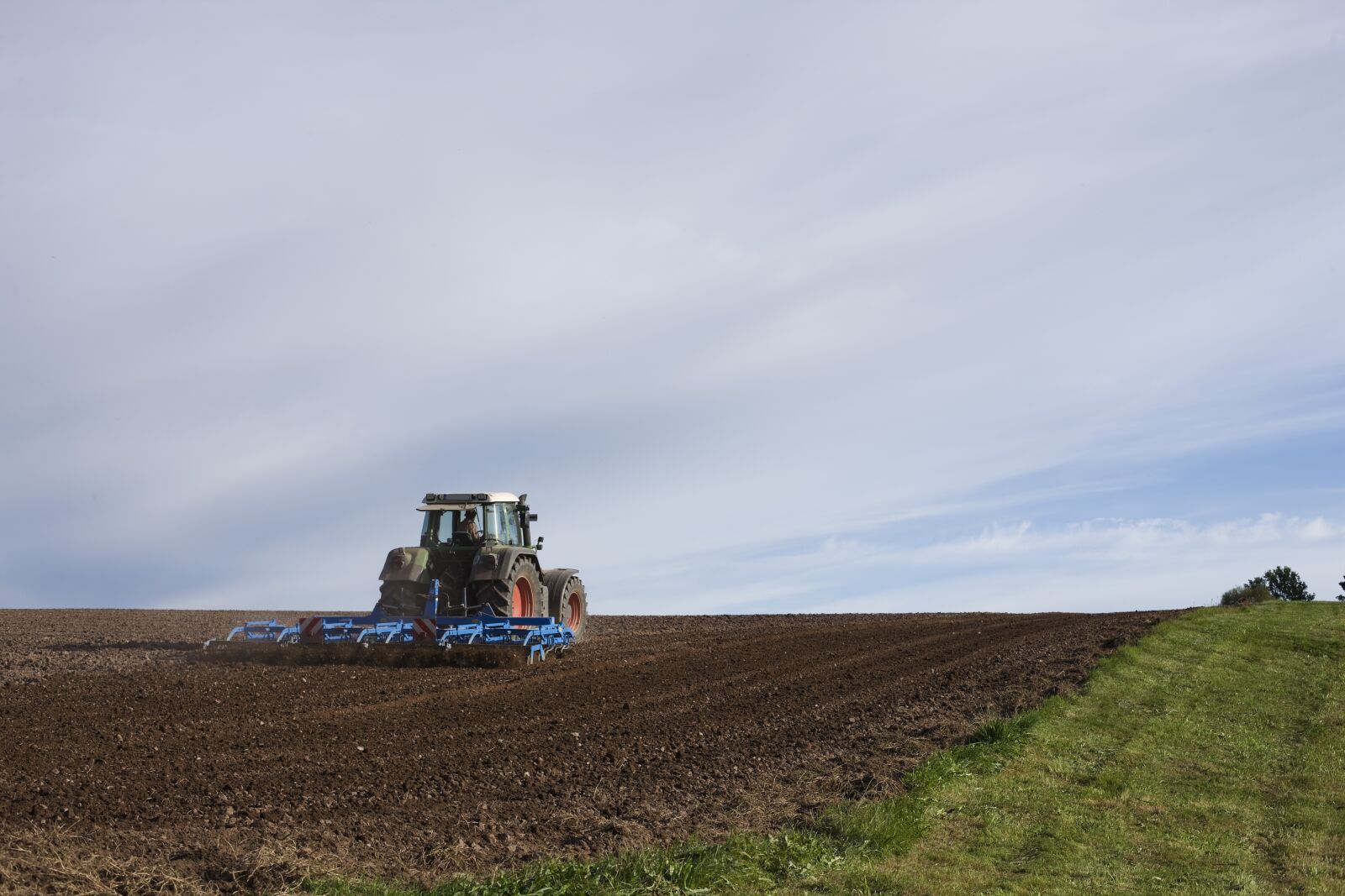 Canon EOS-1Ds Mark III sample photo. Agricultural machine, landtechnik, farmer photography