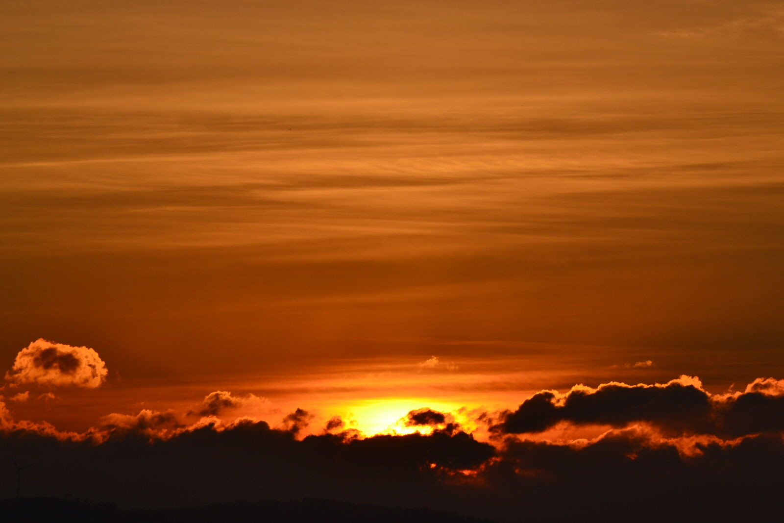Nikon D3100 sample photo. Cloud, evening, sun, sun photography