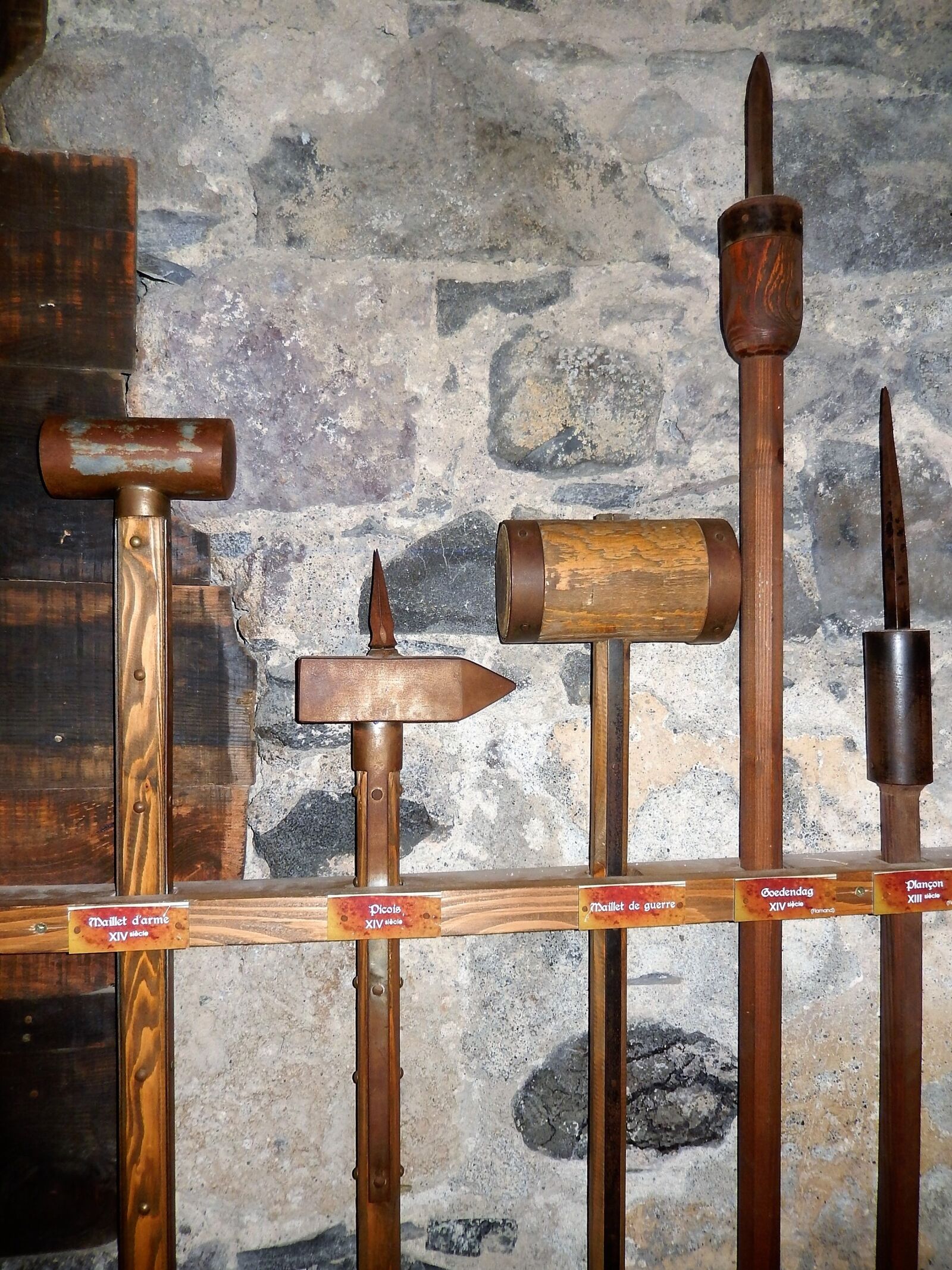 Nikon Coolpix S9500 sample photo. Weapons, castle, chivalry photography