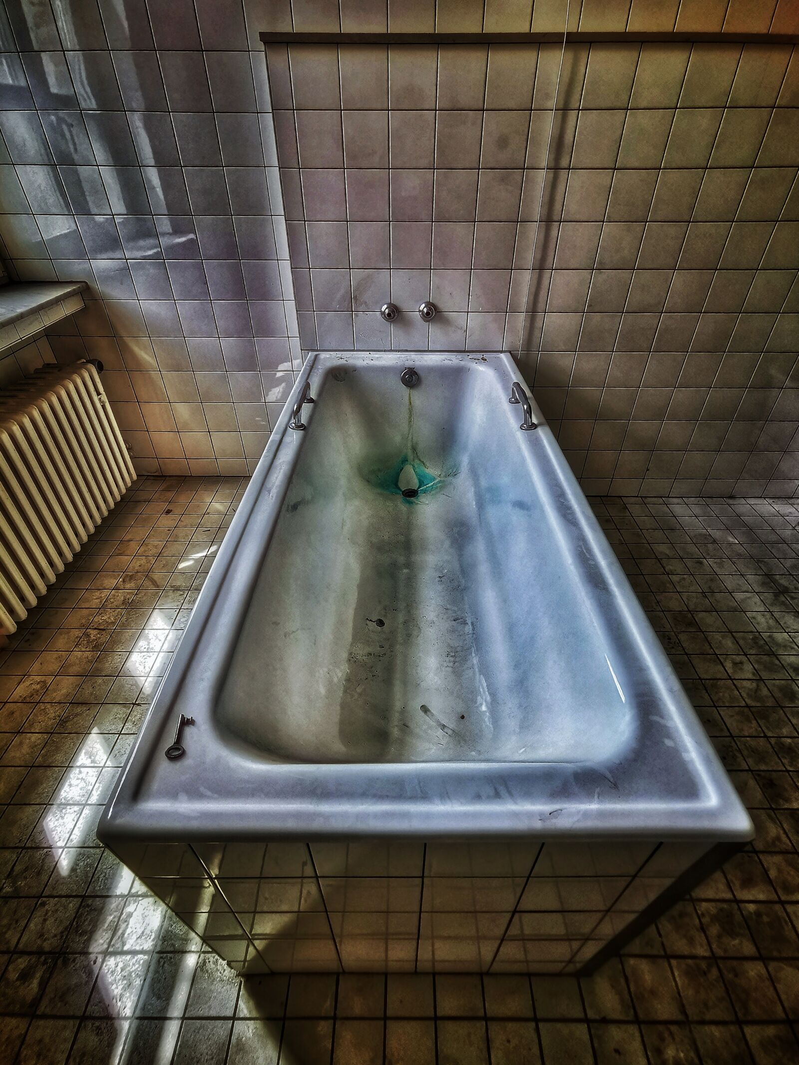 HUAWEI P30 Pro sample photo. Pforphoto, lost place, factory photography