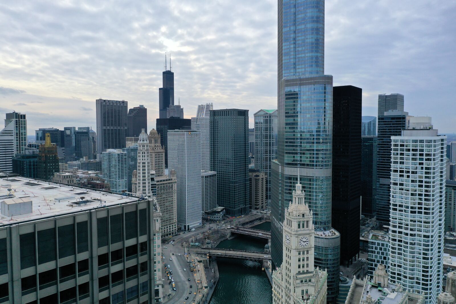Hasselblad L1D-20c sample photo. Chicago river, chicago, city photography
