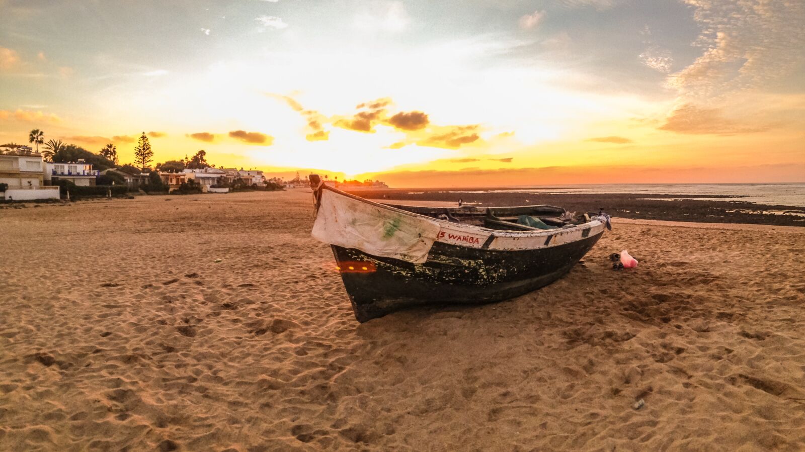iPhone 5c back camera 4.12mm f/2.4 sample photo. Beach, boat, fishing, boat photography