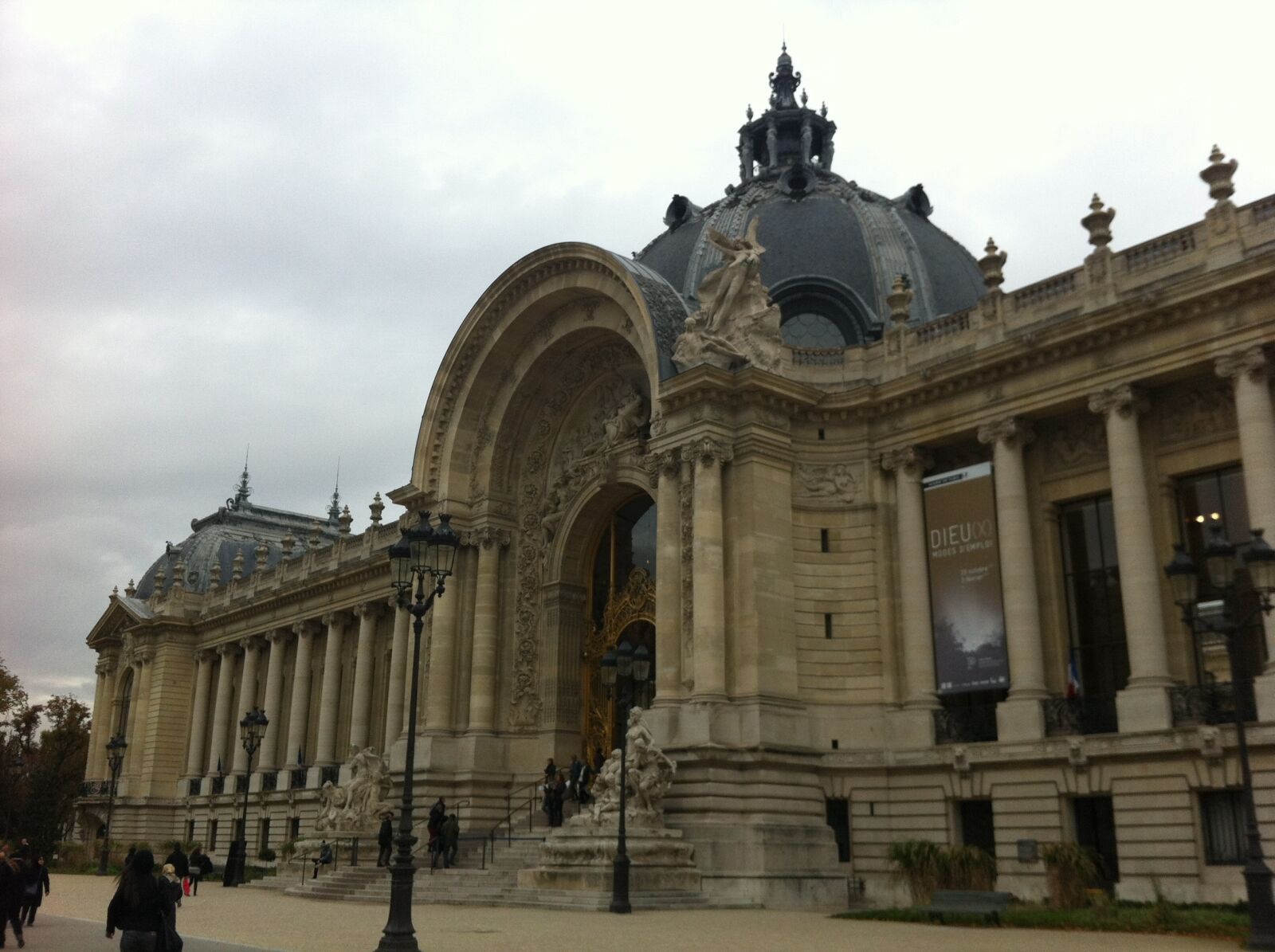 Apple iPhone 4 sample photo. Europe, building, architecture photography
