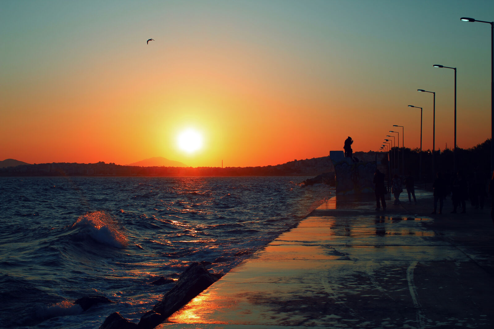 Canon EOS 1300D (EOS Rebel T6 / EOS Kiss X80) sample photo. Background, beach, dawn, evening photography