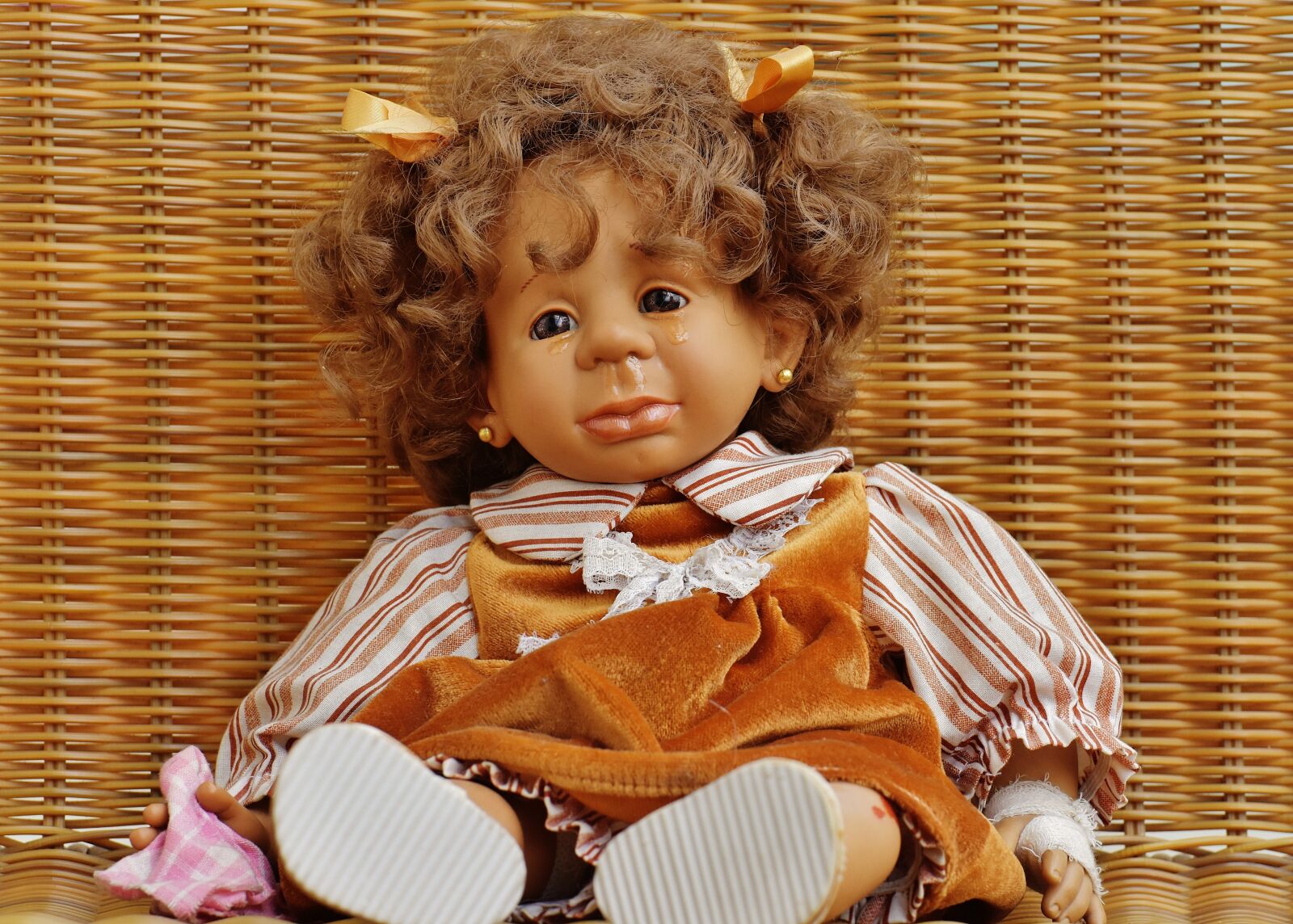 Nikon D7200 sample photo. Doll, girl, injury photography