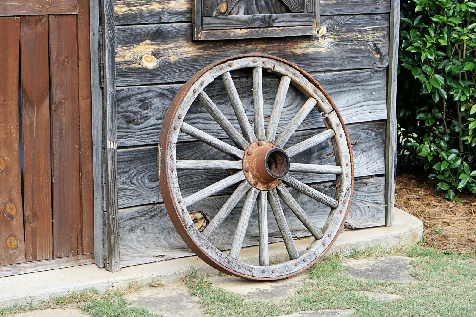 Sony a6000 + E 50mm F1.8 OSS sample photo. Rustic, rusty, antique photography