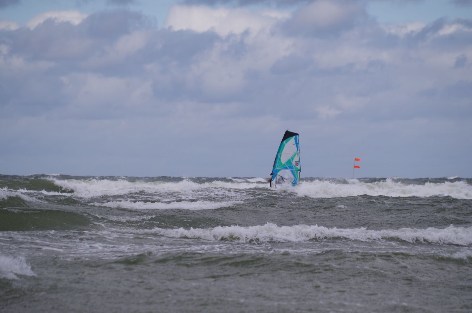 Pentax K-50 sample photo. The waves, sea, tourism photography