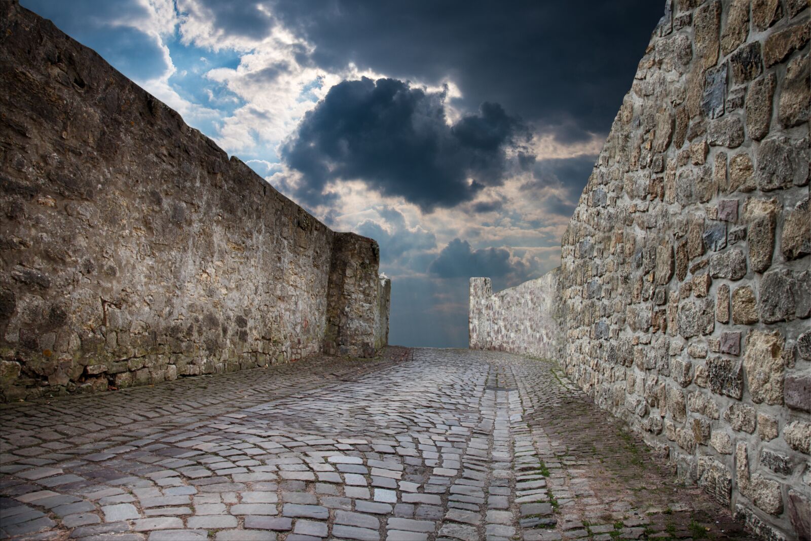 Canon EOS 5D Mark II sample photo. Wall, fixing, city wall photography