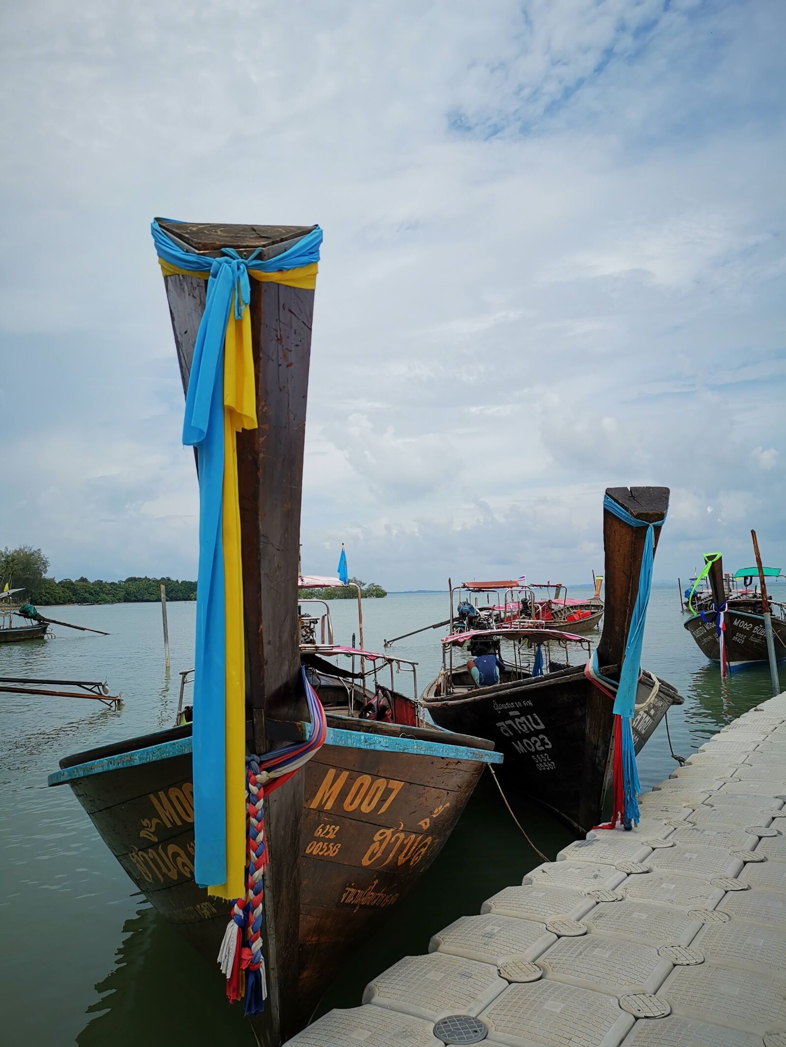 HUAWEI LYA-L29 sample photo. Castaway, ship, boat photography