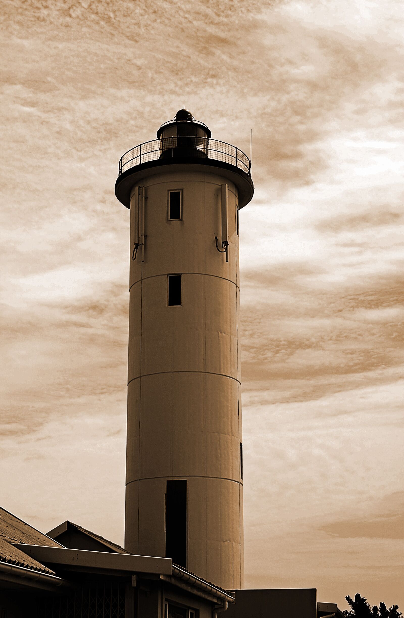 Canon EOS 400D (EOS Digital Rebel XTi / EOS Kiss Digital X) sample photo. Lighthouse, beacon, landmark photography