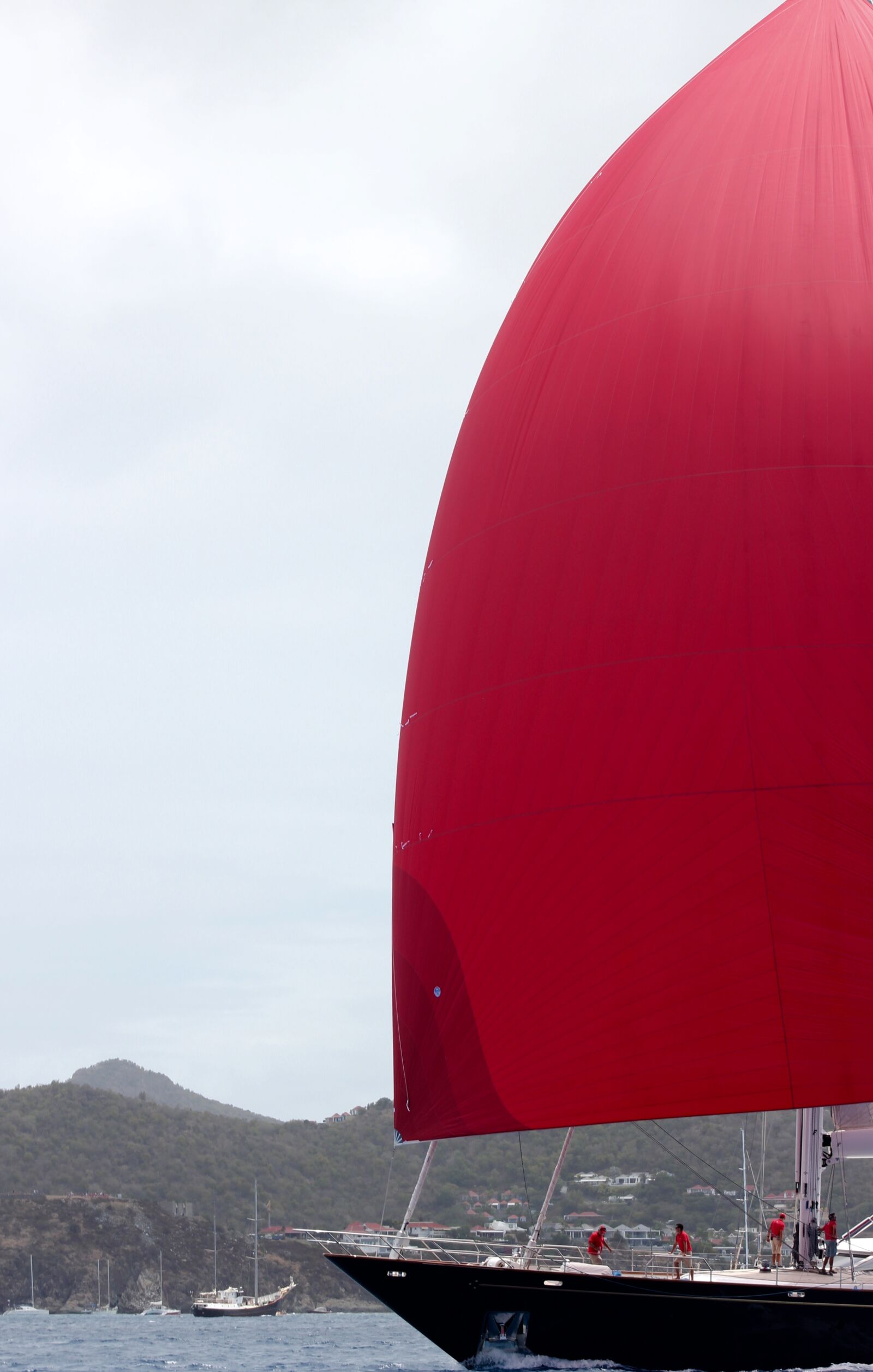 Canon EOS 550D (EOS Rebel T2i / EOS Kiss X4) sample photo. Red sail, sea, navigation photography