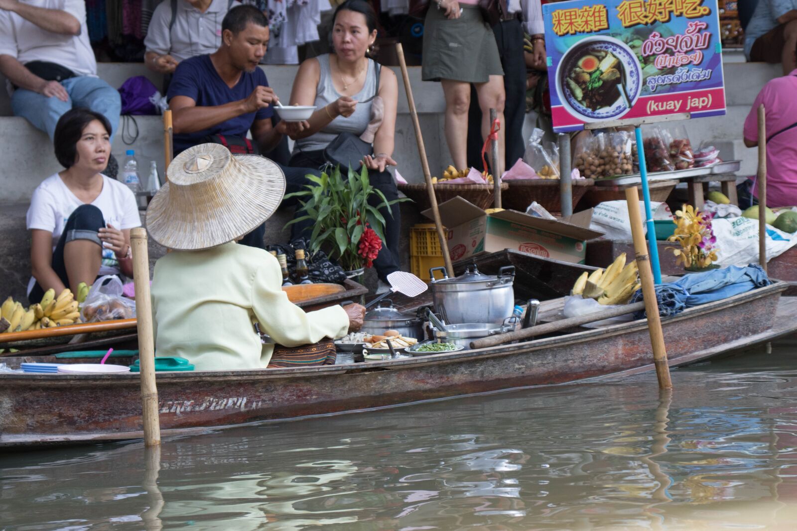 Canon EOS 200D (EOS Rebel SL2 / EOS Kiss X9) sample photo. Floating market, bangkok, thailand photography