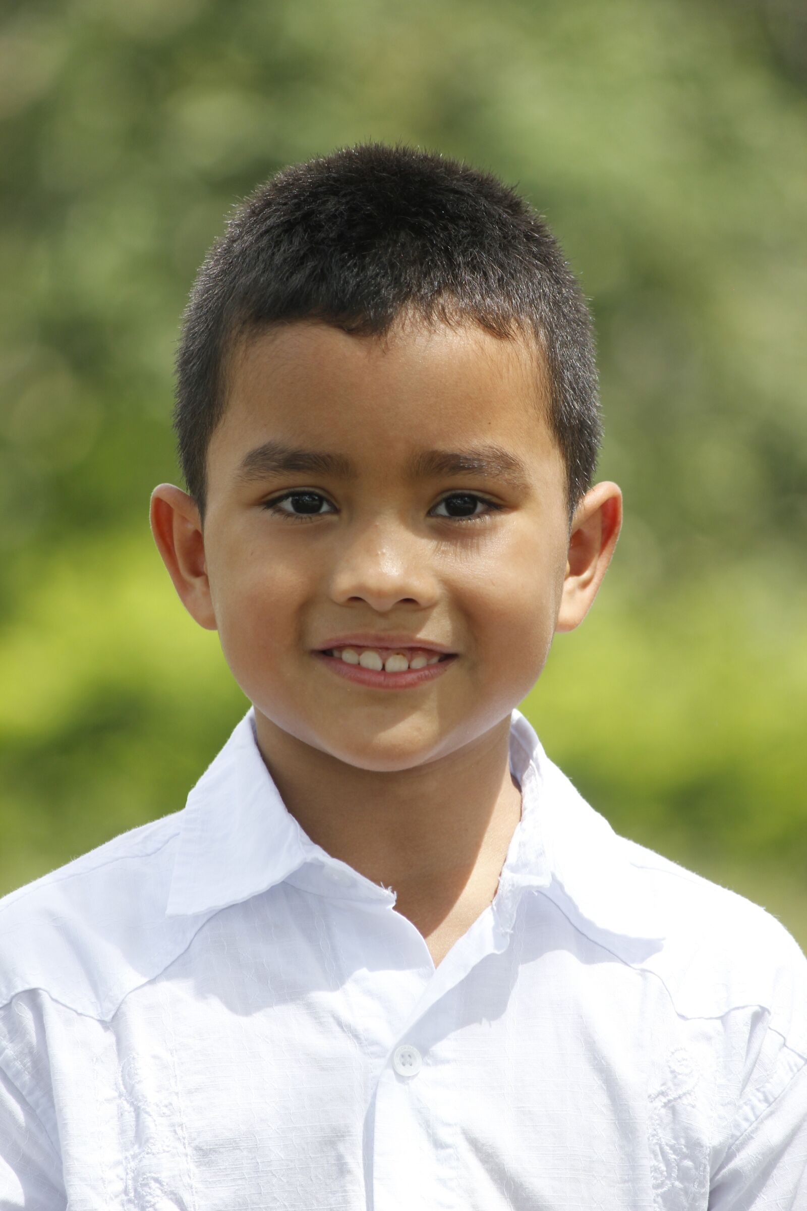 Canon EOS 550D (EOS Rebel T2i / EOS Kiss X4) sample photo. Children, latino, faces photography