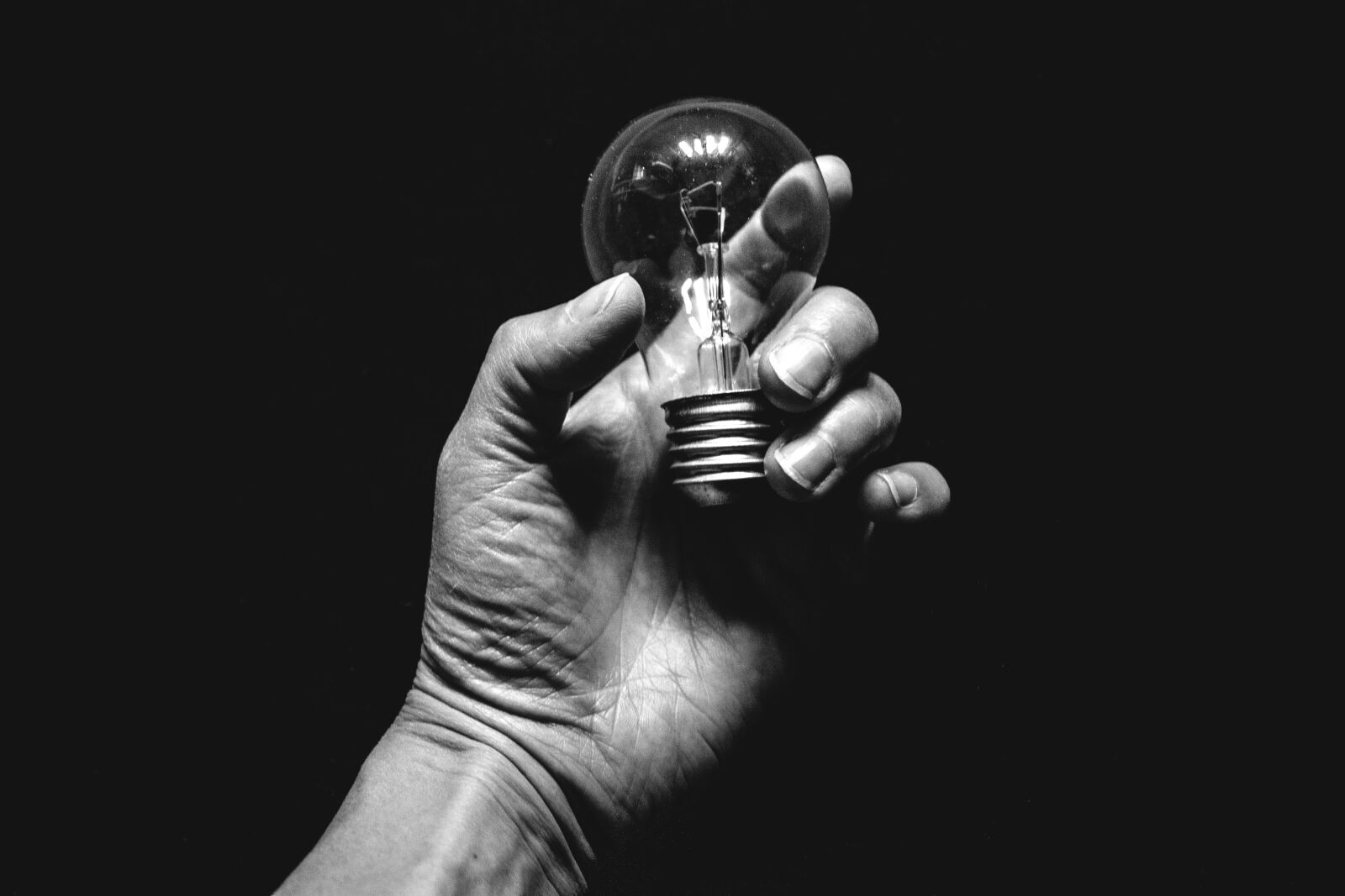 Canon EOS 77D (EOS 9000D / EOS 770D) sample photo. Hand, idea, business photography