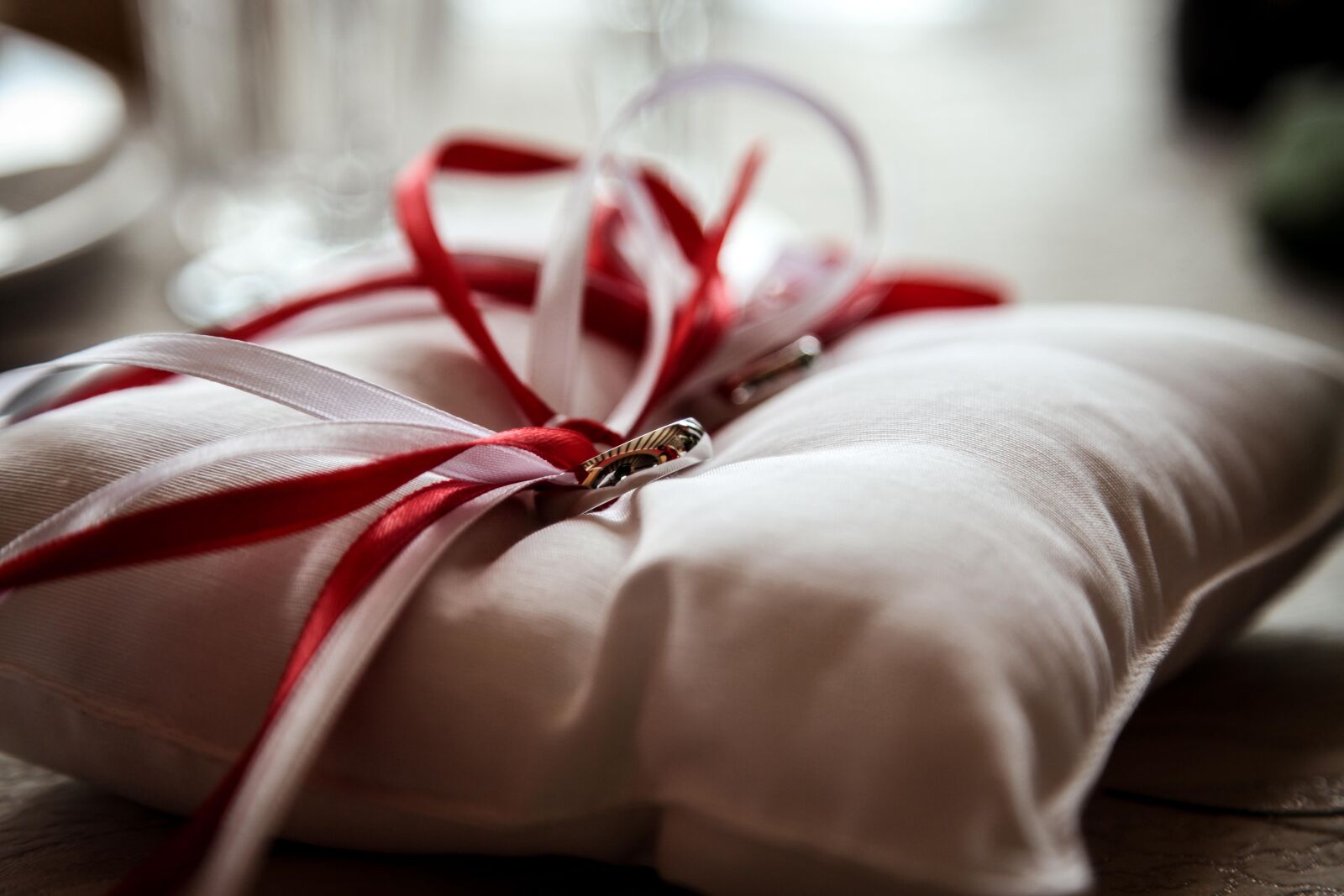 Canon EF 24-105mm F4L IS USM sample photo. Engagement, jewellery, jewelry, marriage photography
